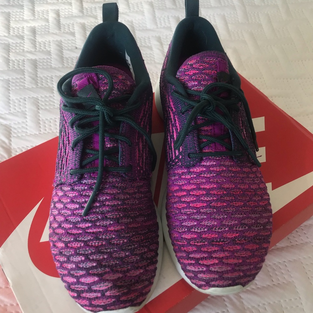Women’s Nike Flyknit Roshe Run